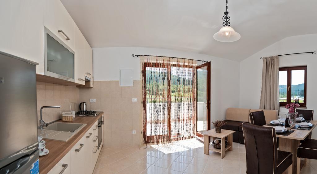 Villa Vinea Prapatnica エクステリア 写真
